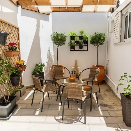 Islander's Yard #4 Apartment Rhodes City